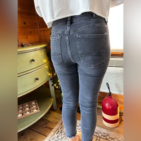 American eagle dark gray/blue women jeans, size 8 short, pre loved, stretch - Picture 6 of 11